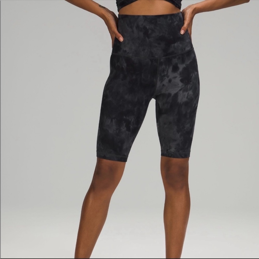 Lululemon Align SHR Short 10” Size 4 - Picture 2 of 5